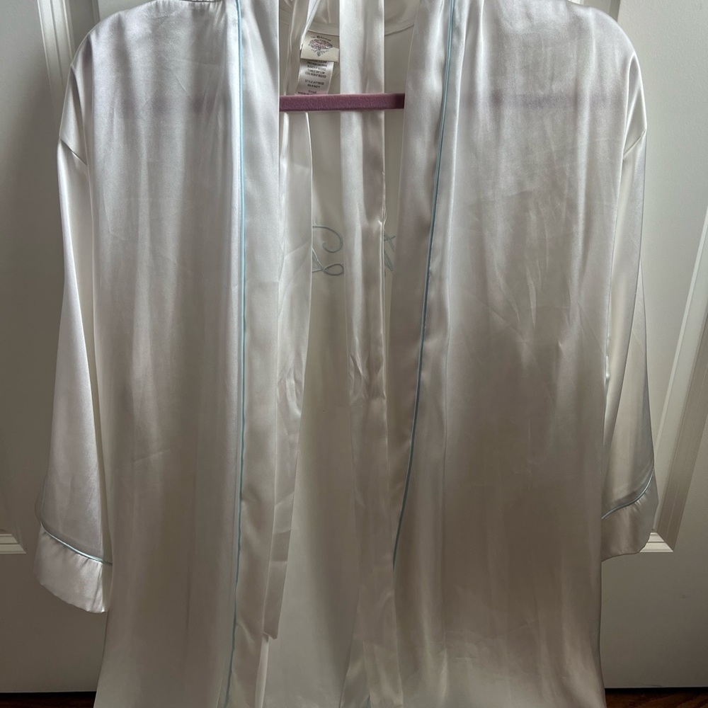 In Bloom Bridal White Satin Kimono